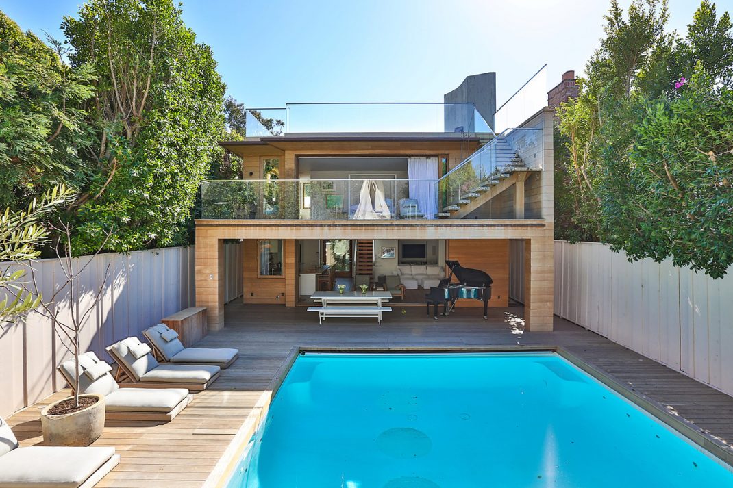 best_design_projects_BEST CELEBRITY HOMES PAMELA ANDERSON’S BEACH