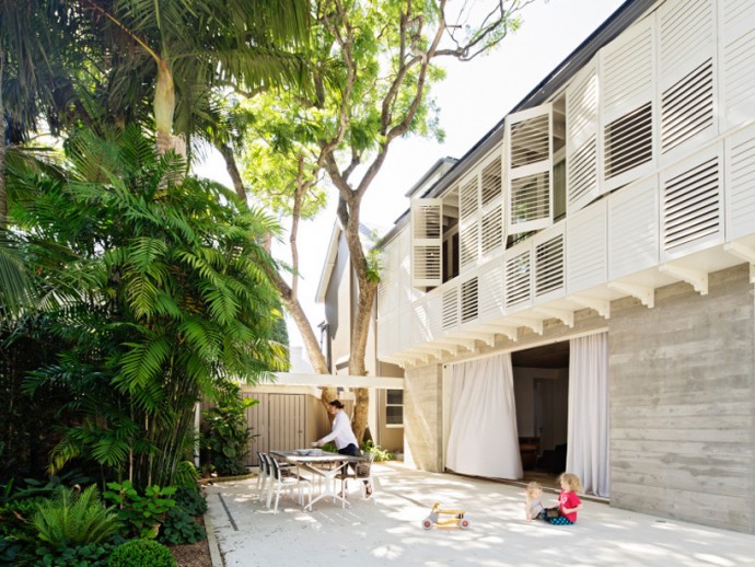 Astonishing villa in Sydney revived by Luigi Rosselli architects