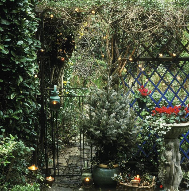 Top Christmas Décor Tips From The Best Interior Designers