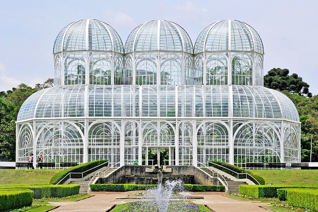 Best Design Projects Top 11 Most Beautiful Greenhouses Around The World ➤To see more Unique Design Projects visit us at http://www.bestdesignprojects.com #interiordesign #salonedelmobile #isaloni #bestdesignprojects
