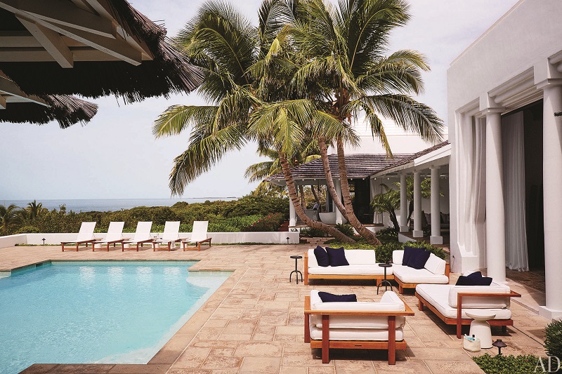 Interior Design Projects: Faith Hill and Tim McGraw's Bahamas Home ➤ To see more news about the Best Design Projects in the world visit us at http://www.bestdesignprojects.com #homedecor #interiordesign #bestdesignprojects @bocadolobo @delightfulll @brabbu @essentialhomeeu @circudesign @mvalentinabath @luxxu @covethouse_