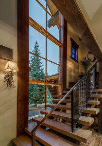 incredible-texas-mansion-in-the-woods-9