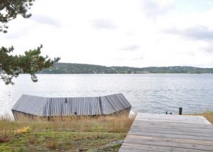 Creative-Timber-Clad-Sauna-in-Sweden-4