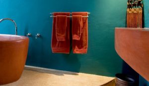 Incredible Design Ideas to Apply in Small Bathrooms 4