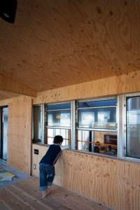 Incredible Home Built Around a Train Carriage 4