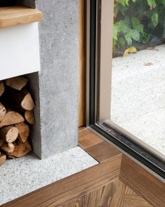 Beautiful Glazed House Feels Like a Garden's Extension