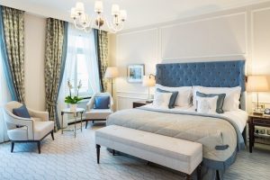 Fairmont-Hotel-luxurious-suites-furnished-with-BRABBU’s-designs-6