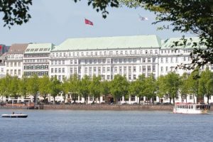 Fairmont-Hotel-luxurious-suites-furnished-with-BRABBU’s-designs-Fairmont-Hotel-Vier-Jahreszeiten-Hamburg-Exterior-View-1